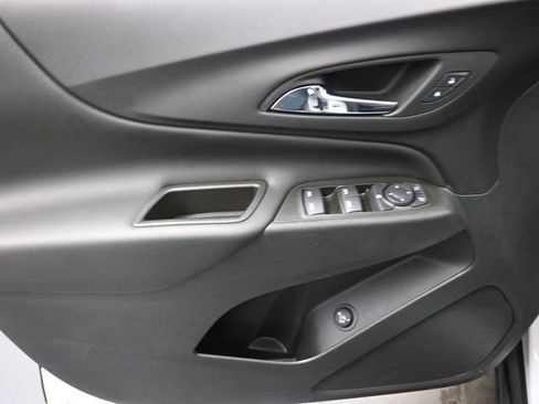 Used 2023 Chevrolet Equinox LT FWD image 13