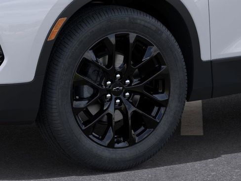 New 2025 Chevrolet Blazer LT w/ Driver Confidence Package image 9