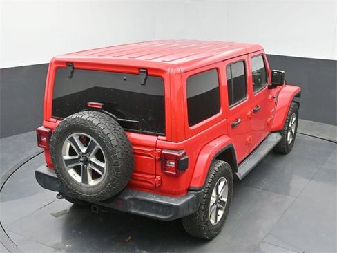 Used 2018 Jeep Wrangler Unlimited Sahara w/ Dual Top Group image 27