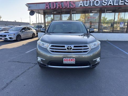Used 2012 Toyota Highlander 4WD w/ Tech Pkg image 8
