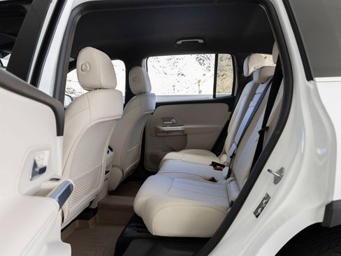 Used 2022 Mercedes-Benz GLB 250 image 21