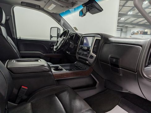 Used 2018 GMC Sierra 3500 SLT w/ Driver Alert Package AWD/4WD image 20
