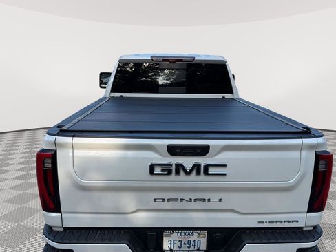 Used 2025 GMC Sierra 2500 Denali Ultimate AWD/4WD image 3