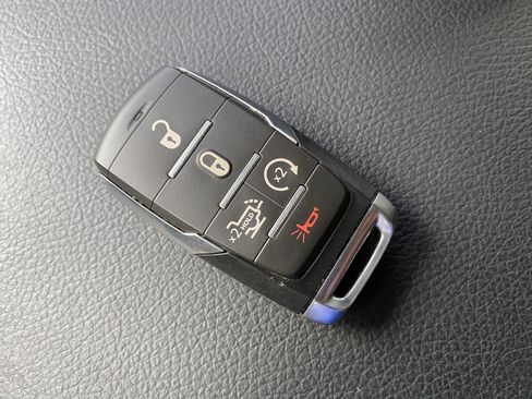 Used 2025 RAM 1500 Big Horn AWD/4WD image 37