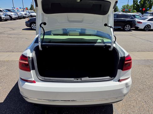 Used 2019 Volkswagen Passat 2.0T Wolfsburg w/ Wheels & Sunroof Package FWD image 23