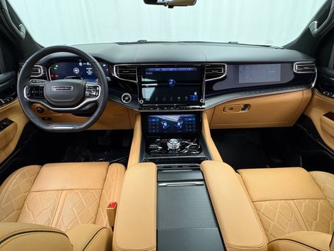 Certified 2025 Jeep Grand Wagoneer Series III w/ Rear Seat Video Group 1 AWD/4WD image 2