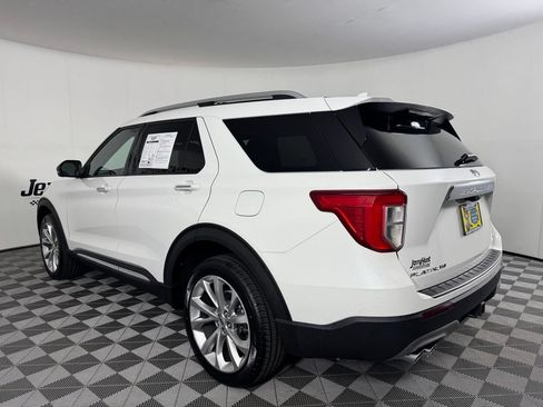 Used 2023 Ford Explorer Platinum w/ Class IV Trailer Tow Package AWD/4WD image 8