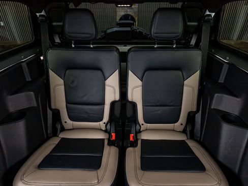 Used 2023 Ford Bronco Wildtrak image 32