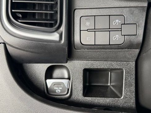 New 2026 RAM ProMaster 2500 w/ Quick Order Package 22G SLT image 18