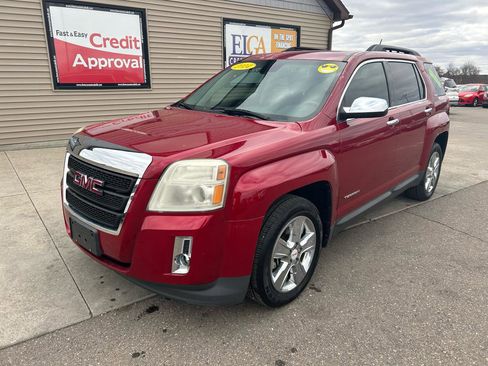 Used 2014 GMC Terrain SLE w/ Chrome Package image 3