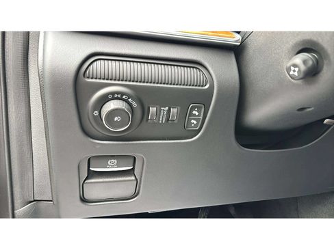 Used 2025 Jeep Grand Wagoneer L Series III w/ Rear Seat Video Group 1 AWD/4WD image 25