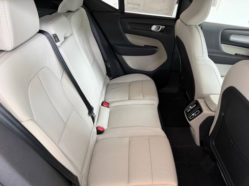 New 2026 Volvo XC40 B5 Plus w/ Climate Package image 21