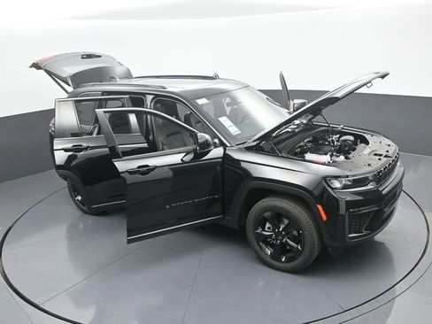 New 2026 Jeep Grand Cherokee Limited w/ Limited Altitude Package RWD image 56