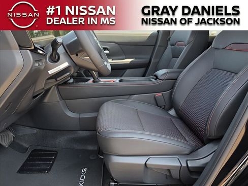New 2025 Nissan Kicks SR image 12