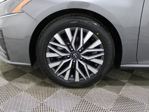 Used 2023 Nissan Altima 2.5 SL image 40