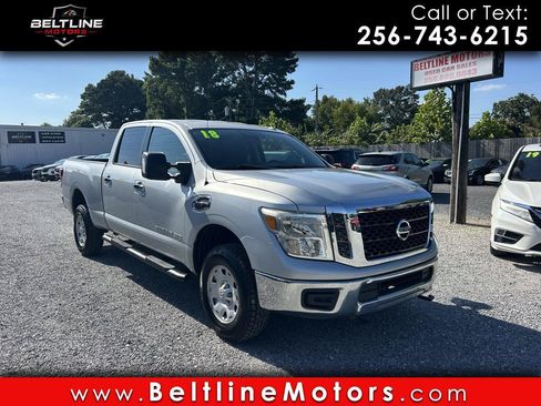 Used 2018 Nissan Titan SV RWD image 1