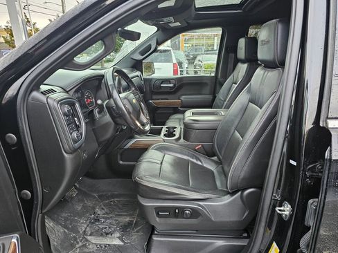 Used 2020 Chevrolet Silverado 1500 High Country w/ Technology Package image 19