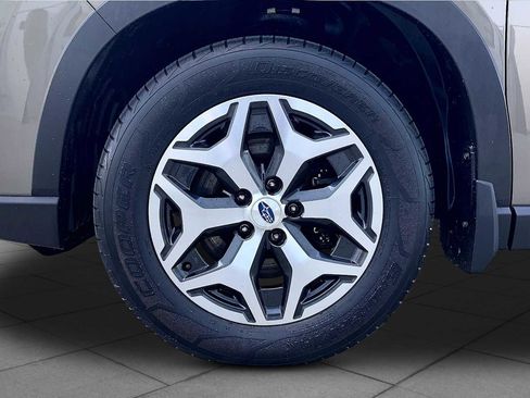 Used 2020 Subaru Forester Premium AWD/4WD image 11