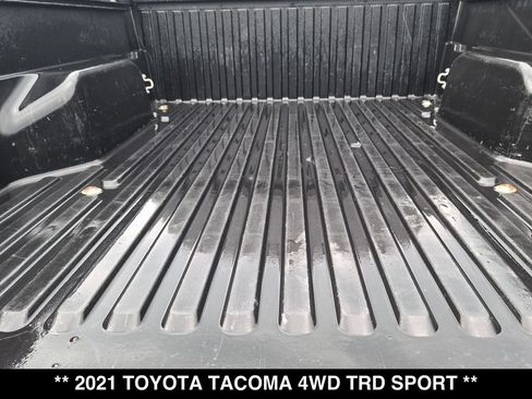 Used 2021 Toyota Tacoma TRD Sport AWD/4WD image 26