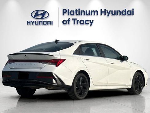 New 2026 Hyundai Elantra SEL Sport Premium FWD image 4