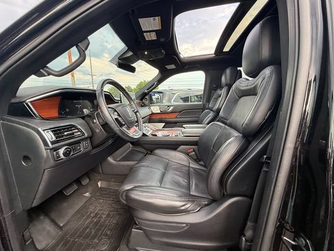 Used 2020 Lincoln Navigator Reserve w/ Luxury Package AWD/4WD image 12