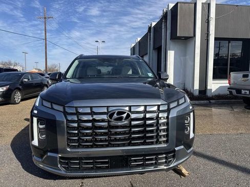 Used 2024 Hyundai Palisade Calligraphy image 2