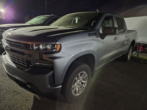 Used 2021 Chevrolet Silverado 1500 RST image 3