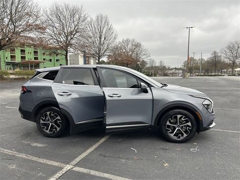 Certified 2023 Kia Sportage EX image 10