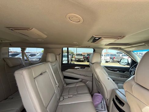 Used 2019 Cadillac Escalade ESV Premium Luxury AWD/4WD image 15