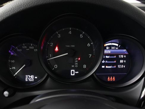 Certified 2026 Porsche Macan AWD/4WD image 16