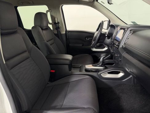 Used 2023 Nissan Frontier SV w/ Tow Package RWD image 29