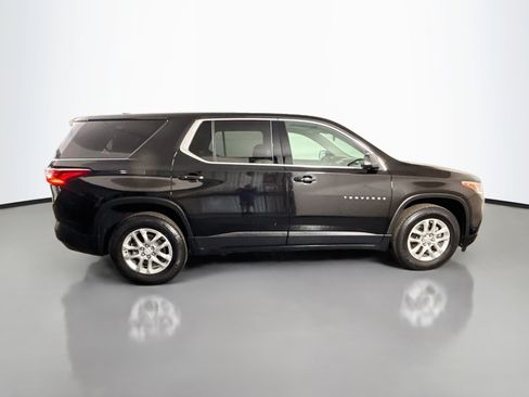 Used 2021 Chevrolet Traverse LS FWD image 11