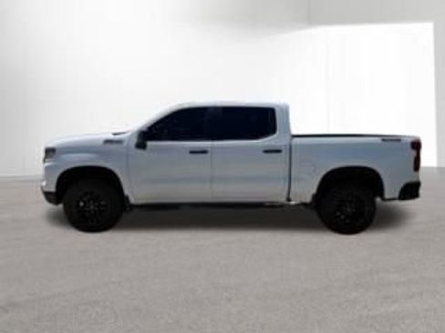 Used 2025 Chevrolet Silverado 1500 Custom Trail Boss AWD/4WD image 2