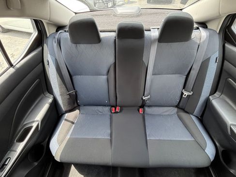 Used 2025 Nissan Versa SV FWD image 37