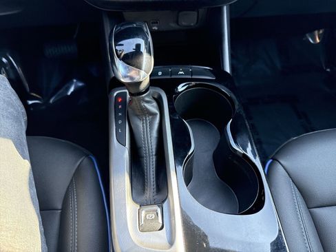 Used 2025 Buick Envista Sport Touring image 20