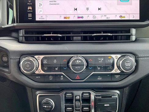 New 2026 Jeep Gladiator Mojave AWD/4WD image 16