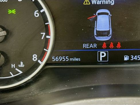 Used 2023 Nissan Murano S image 12