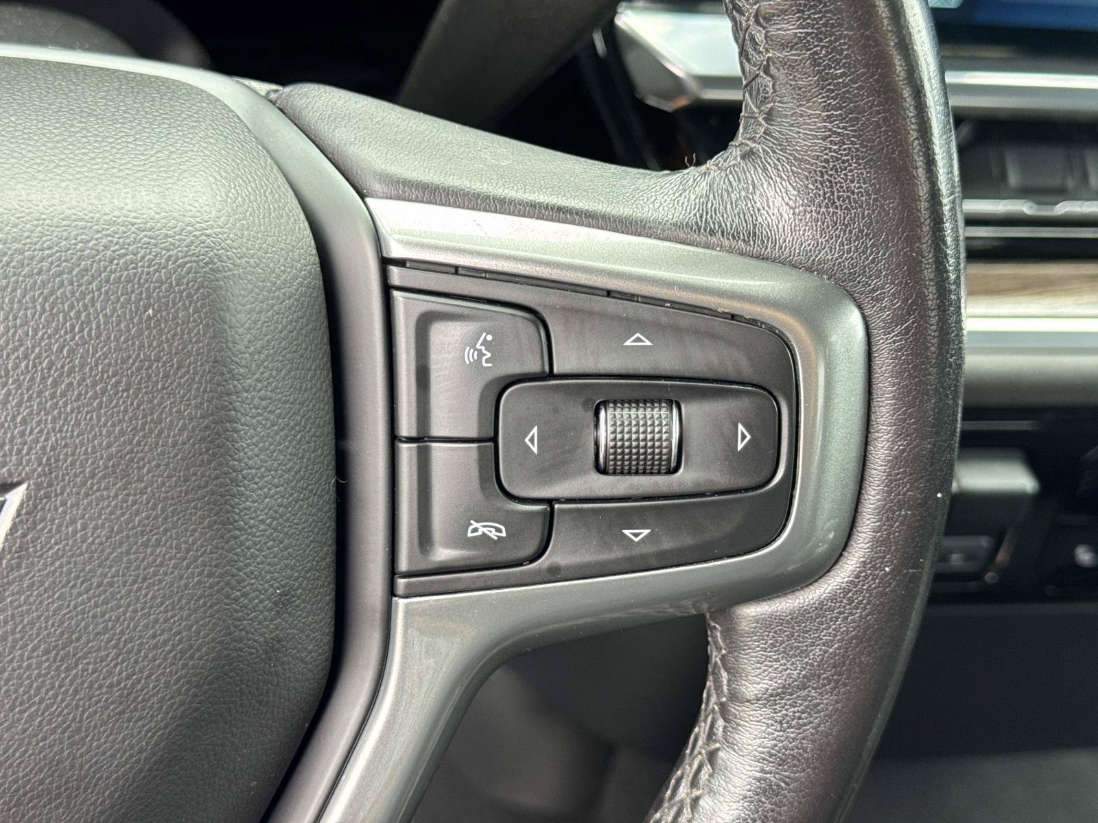 Used 2022 Chevrolet Silverado 1500 LT AWD/4WD image 11