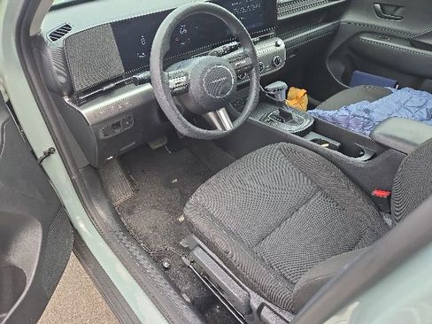 Used 2024 Hyundai Kona SE AWD/4WD image 5