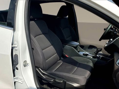 Used 2024 Chevrolet Malibu LT image 27