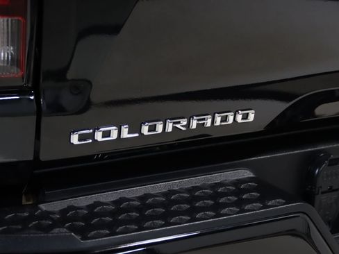 Used 2026 Chevrolet Colorado ZR2 w/ Technology Package AWD/4WD image 15