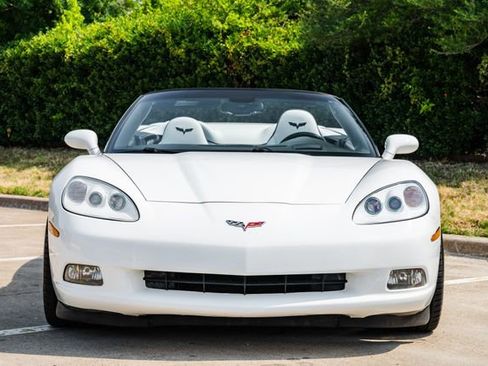 Used 2006 Chevrolet Corvette Convertible w/ Preferred Equipment Group image 15