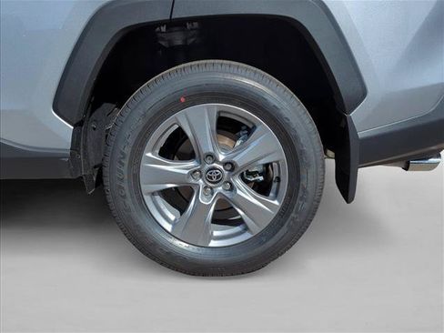 Certified 2025 Toyota RAV4 XLE w/ Convenience Package FWD image 9