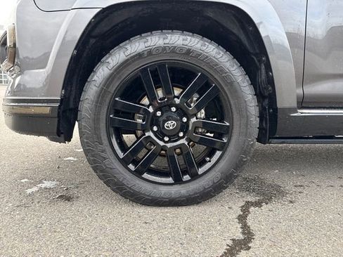 Used 2019 Toyota 4Runner Limited image 32