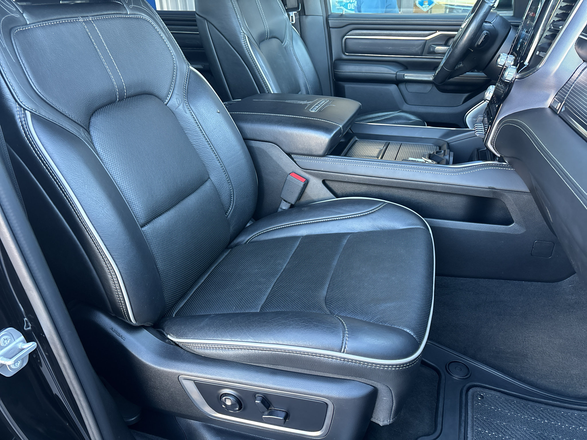 Used 2020 RAM 1500 Limited AWD/4WD image 10