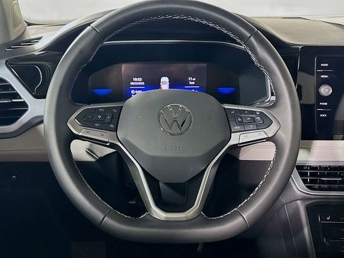 New 2025 Volkswagen Taos SE image 13