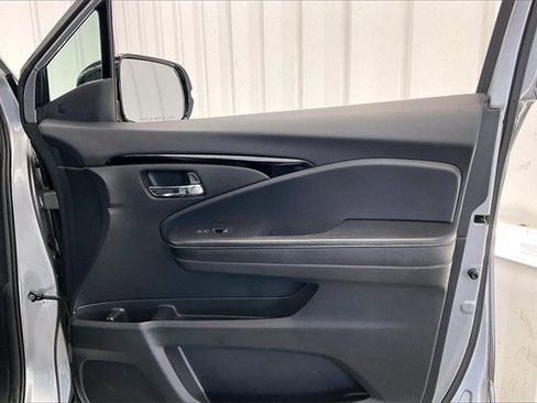 Used 2018 Honda Ridgeline RTL-E image 22