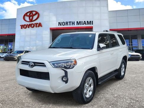Used 2022 Toyota 4Runner SR5 image 2