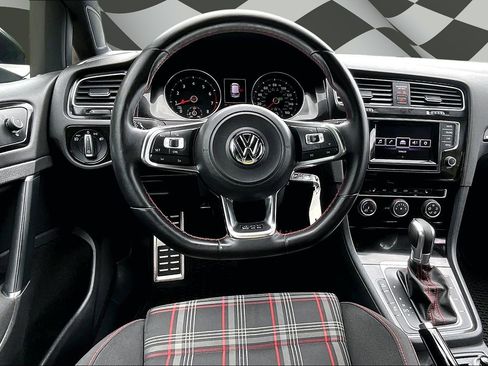 Used 2015 Volkswagen GTI S FWD image 5