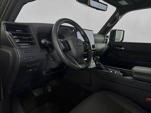 Used 2025 Lexus GX 550 w/ Accessory Package (2T) AWD/4WD image 14